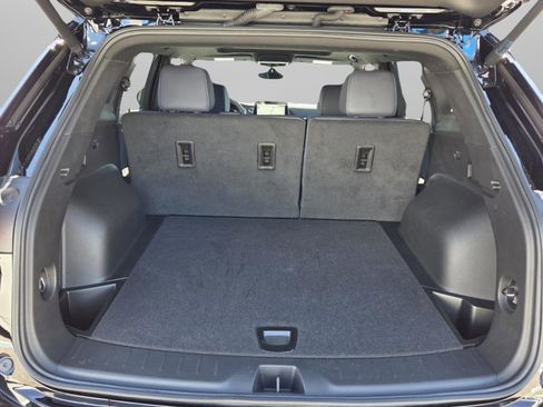 Used 2025 Chevrolet Blazer RS w/ Driver Confidence II Package FWD image 13