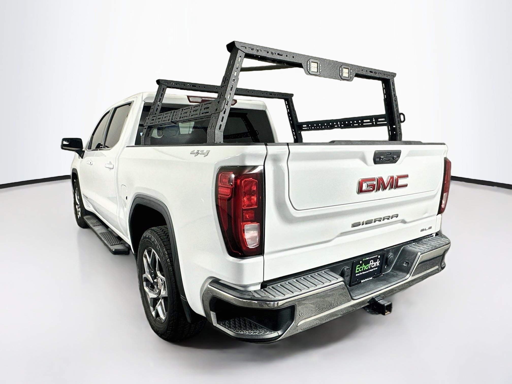 Used 2022 GMC Sierra 1500 SLE AWD/4WD image 5