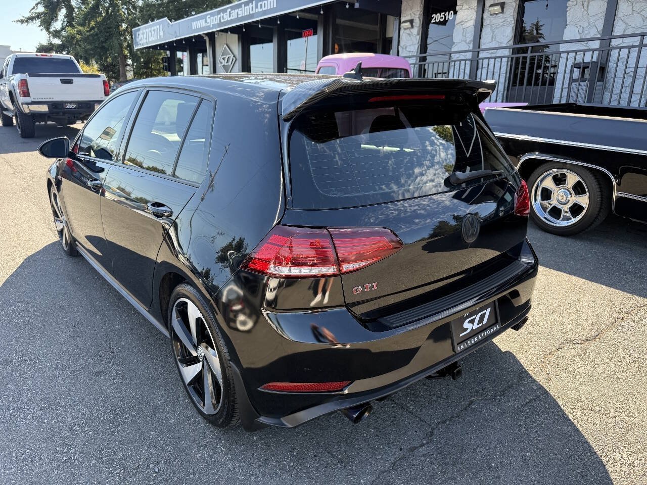 Used 2018 Volkswagen GTI SE FWD image 9