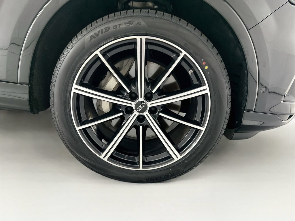 Used 2023 Audi Q7 3.0T Premium Plus AWD/4WD image 31