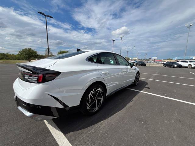 New 2026 Hyundai Sonata SEL FWD image 6