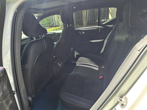 Used 2023 Volvo XC40 Recharge Ultimate AWD/4WD image 8