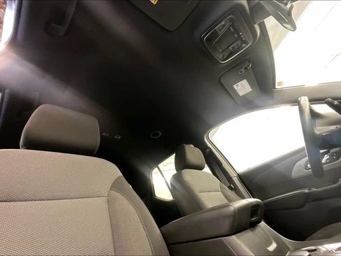 Used 2023 Chevrolet Traverse LT FWD image 28