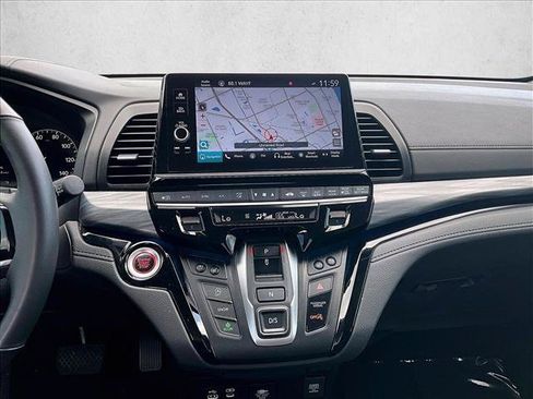 Used 2025 Honda Odyssey Elite image 8