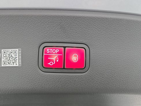 New 2026 Mercedes-Benz GLC 300 4MATIC image 13