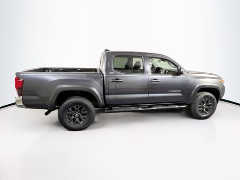 Used 2023 Toyota Tacoma SR5 AWD/4WD image 4