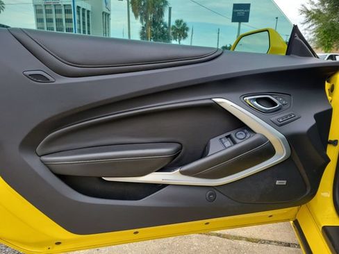 Used 2016 Chevrolet Camaro LT RWD image 9