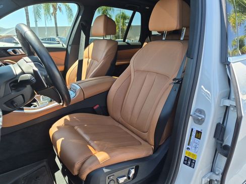 Used 2021 BMW X5 xDrive40i w/ Premium Package AWD/4WD image 16
