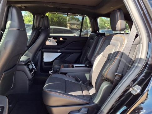 New 2025 Lincoln Aviator Black Label w/ Jet Appearance Package image 13