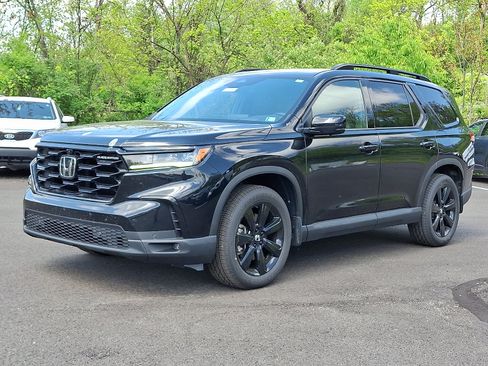 Used 2025 Honda Pilot Black Edition image 3