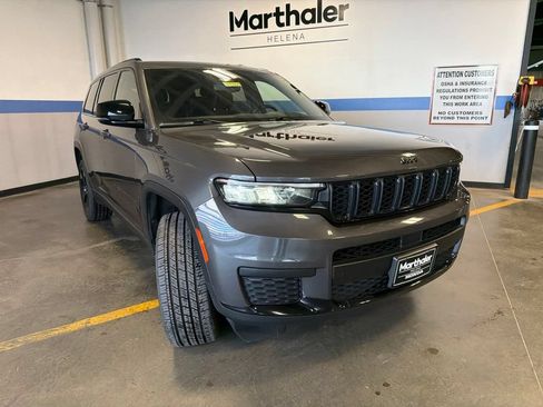 Used 2022 Jeep Grand Cherokee L Laredo AWD/4WD image 3