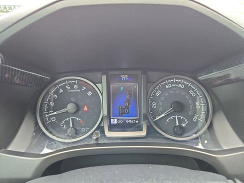 Used 2020 Toyota Tacoma TRD Sport w/ Technology Package AWD/4WD image 30