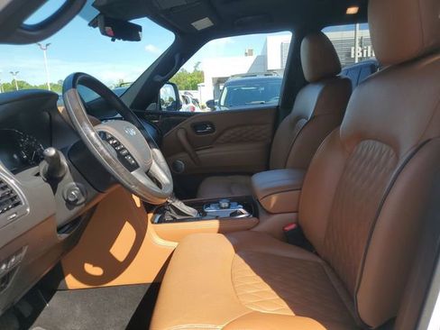 Used 2024 INFINITI QX80 Sensory AWD/4WD image 17