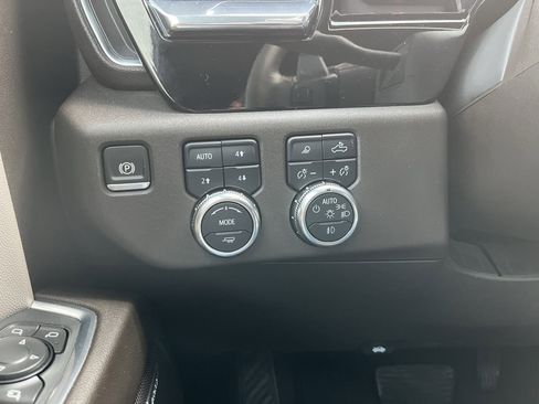 Used 2024 GMC Sierra 1500 SLT w/ SLT Premium Plus Package image 11