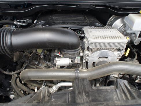 Used 2024 RAM 1500 Big Horn RWD image 28