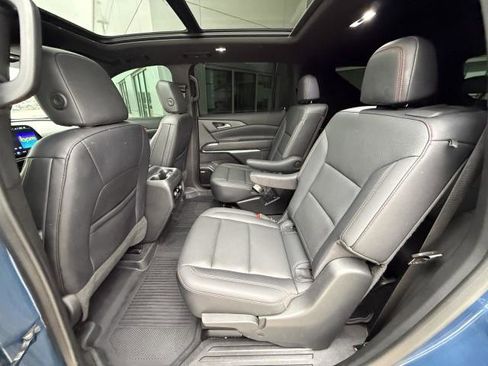 Used 2025 Chevrolet Traverse Z71 w/ Enhanced Driving Package AWD/4WD image 25