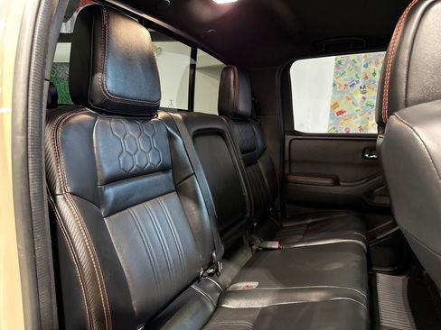 Used 2023 Nissan Frontier PRO-4X w/ Pro-4X Premium Package image 98