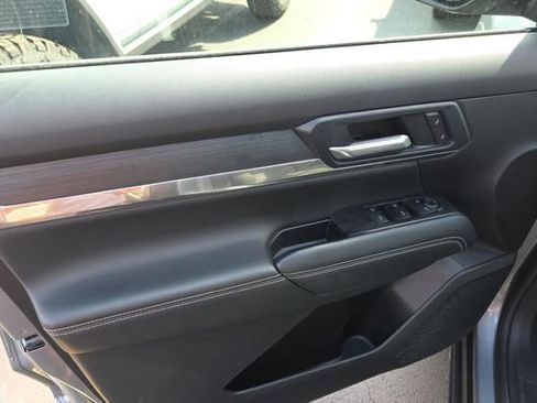 Used 2025 GMC Terrain Elevation image 12