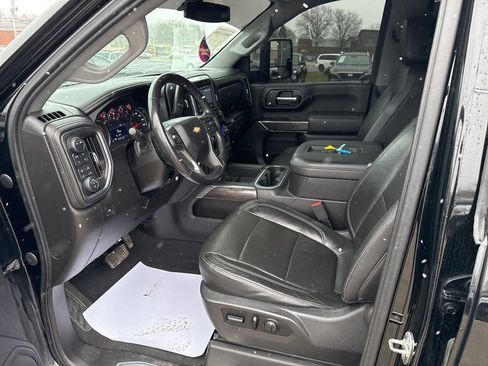 Used 2020 Chevrolet Silverado 2500 LTZ w/ LTZ Convenience Package image 26