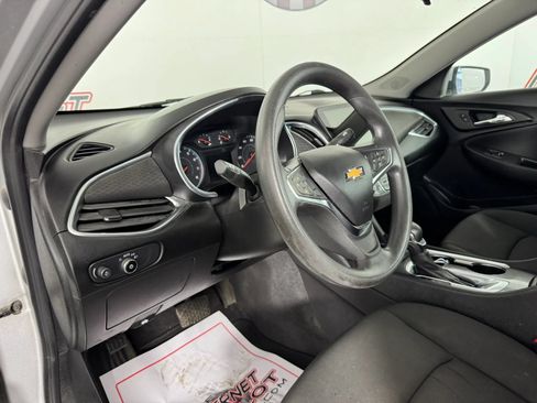 Used 2021 Chevrolet Malibu LT FWD image 10