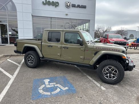 New 2026 Jeep Gladiator Rubicon image 40