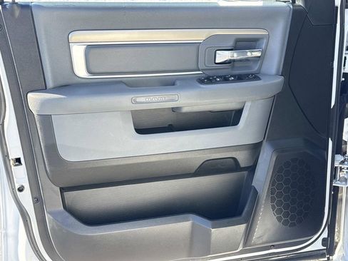 Used 2019 RAM 1500 Classic SLT AWD/4WD image 16