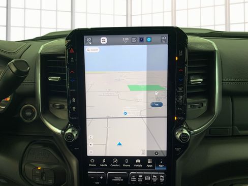 New 2026 RAM 2500 Laramie AWD/4WD image 31