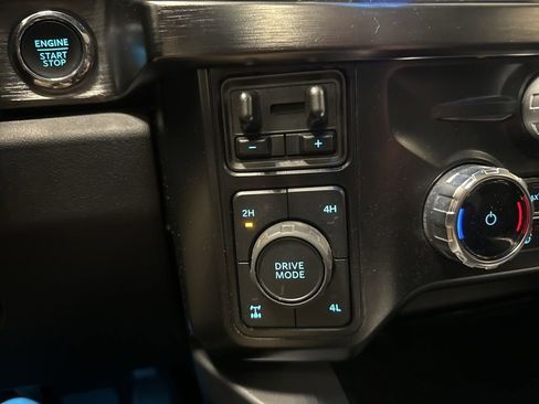 Used 2024 Ford F250 Lariat w/ Lariat Ultimate Package AWD/4WD image 25