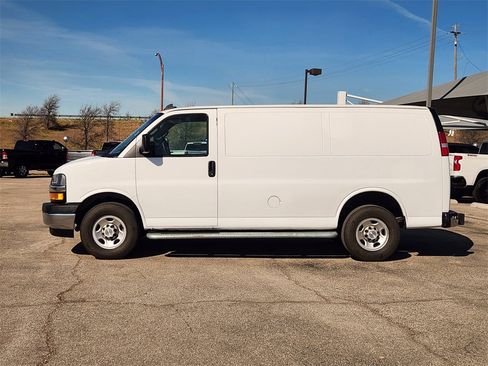 Certified 2024 Chevrolet Express 2500 w/ Driver Convenience Package image 4