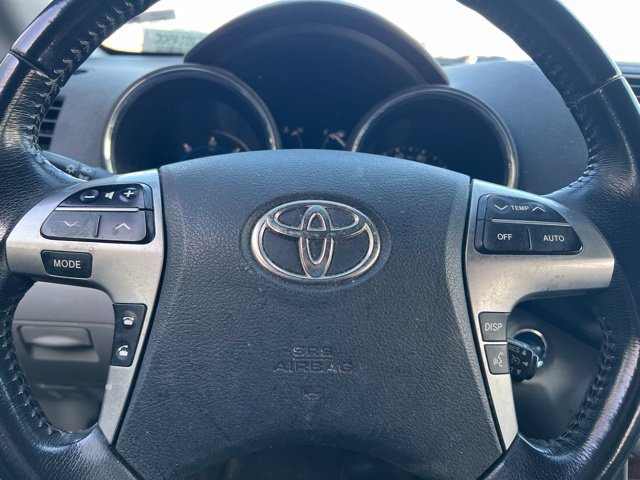 Used 2011 Toyota Highlander Limited AWD/4WD image 19