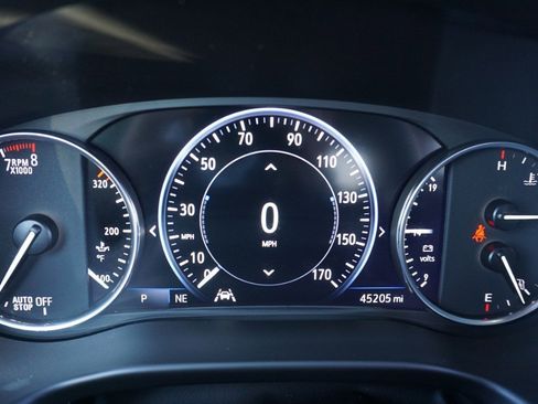 Used 2022 Buick Enclave Premium w/ Experience Buick Package image 16