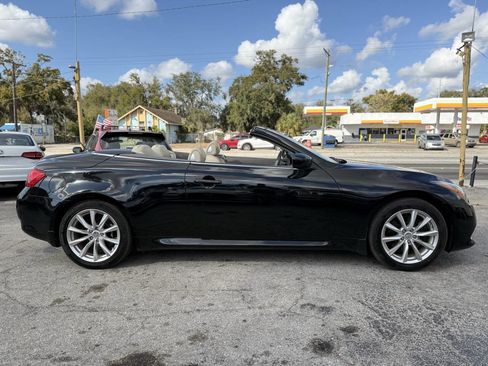 Used 2014 INFINITI Q60 Convertible w/ Premium Package image 8