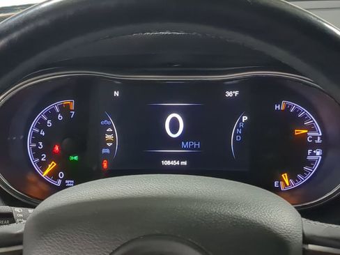 Used 2021 Jeep Grand Cherokee Limited image 40