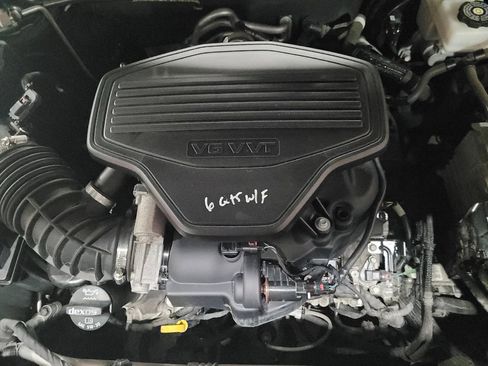 Used 2020 GMC Acadia SLE image 30