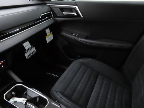 New 2026 Mitsubishi Outlander SE FWD image 16