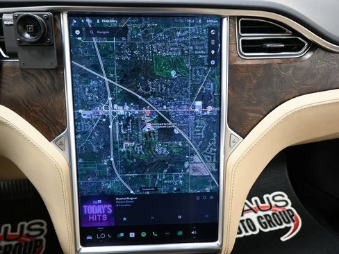 Used 2017 Tesla Model S 90D image 12