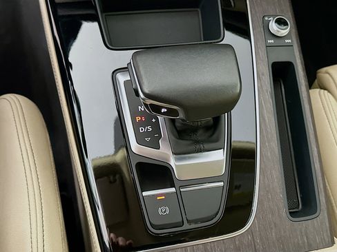 Used 2024 Audi Q5 2.0T Premium Plus image 23