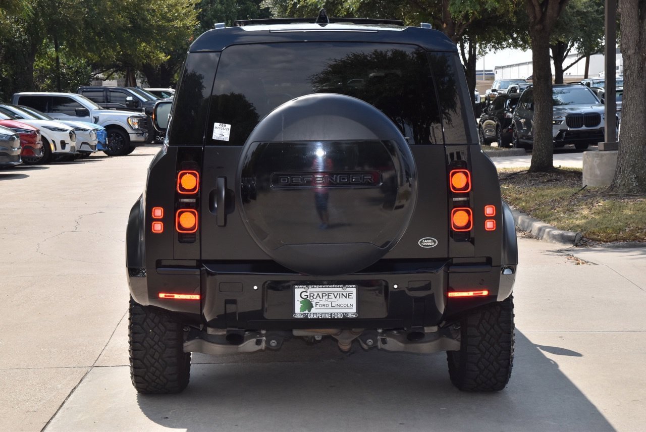 Used 2021 Land Rover Defender 110 S AWD/4WD image 9