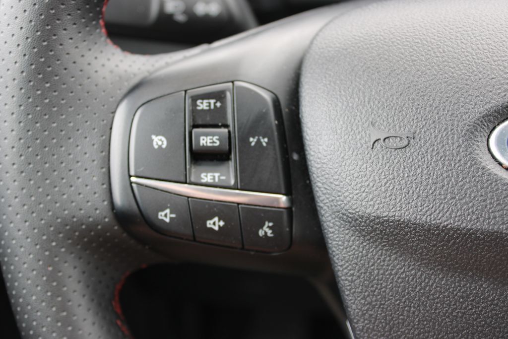Used 2025 Ford Escape ST-Line FWD image 35