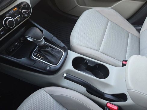 Used 2024 Kia Soul LX image 24