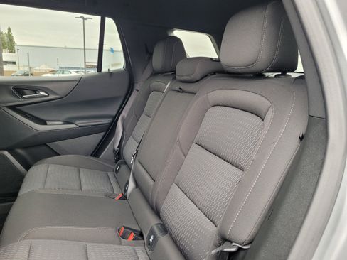 Used 2025 Chevrolet Equinox LT AWD/4WD image 13