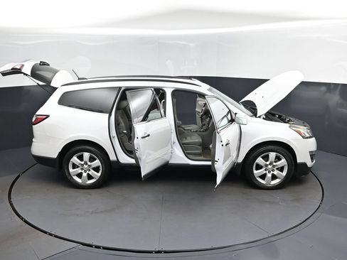 Used 2016 Chevrolet Traverse LT w/ Traveler's Package FWD image 50