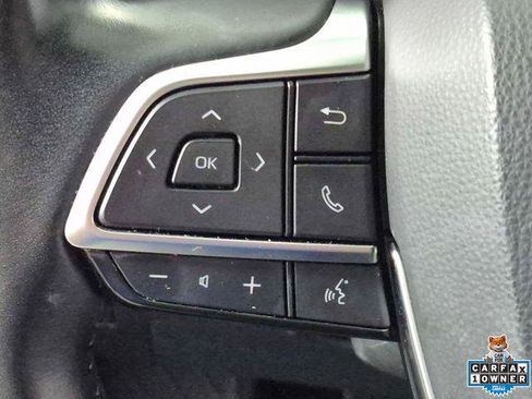 Certified 2021 Toyota Highlander XLE AWD/4WD image 12