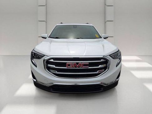 Used 2021 GMC Terrain SLT FWD image 2