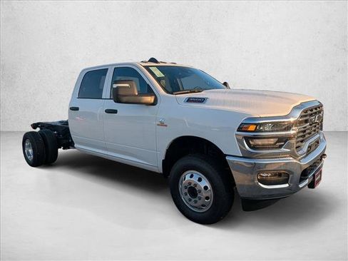 New 2025 RAM 3500 Tradesman w/ Chrome Appearance Group image 7