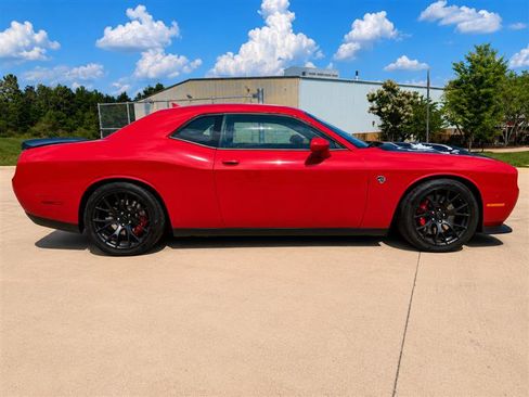 Used 2015 Dodge Challenger SRT Hellcat RWD image 8