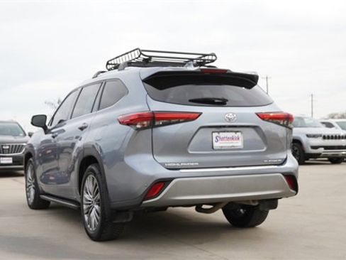 Used 2020 Toyota Highlander Platinum image 7