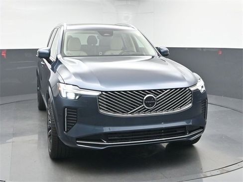 New 2026 Volvo XC90 B6 Ultra image 2
