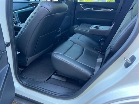 Used 2021 Cadillac XT5 Premium Luxury image 19