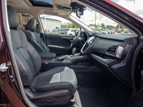 Used 2025 Subaru Outback Limited XT w/ Popular Package #2 AWD/4WD image 17